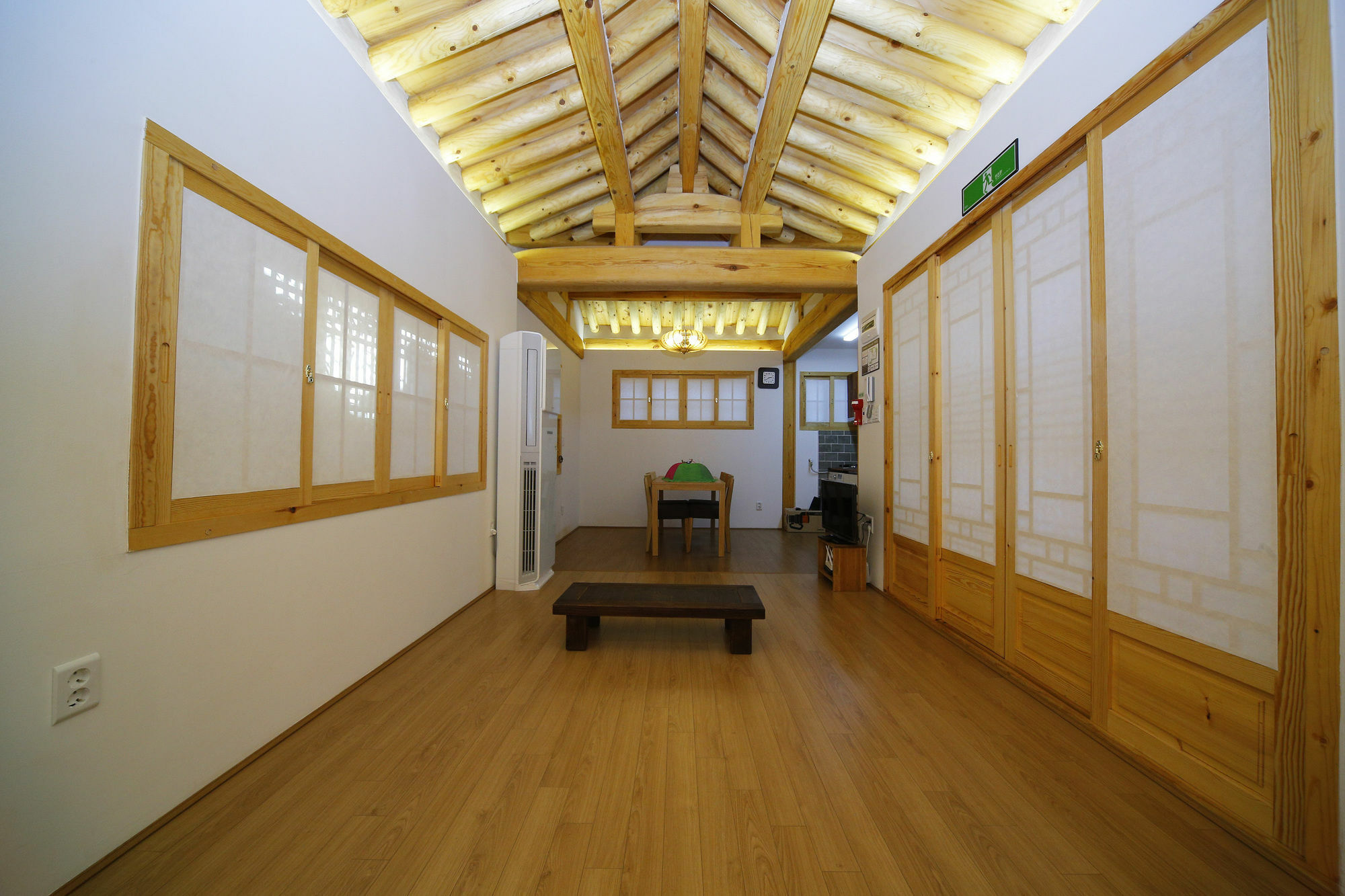 Hanok 24 Gyeongbokgung Guest house