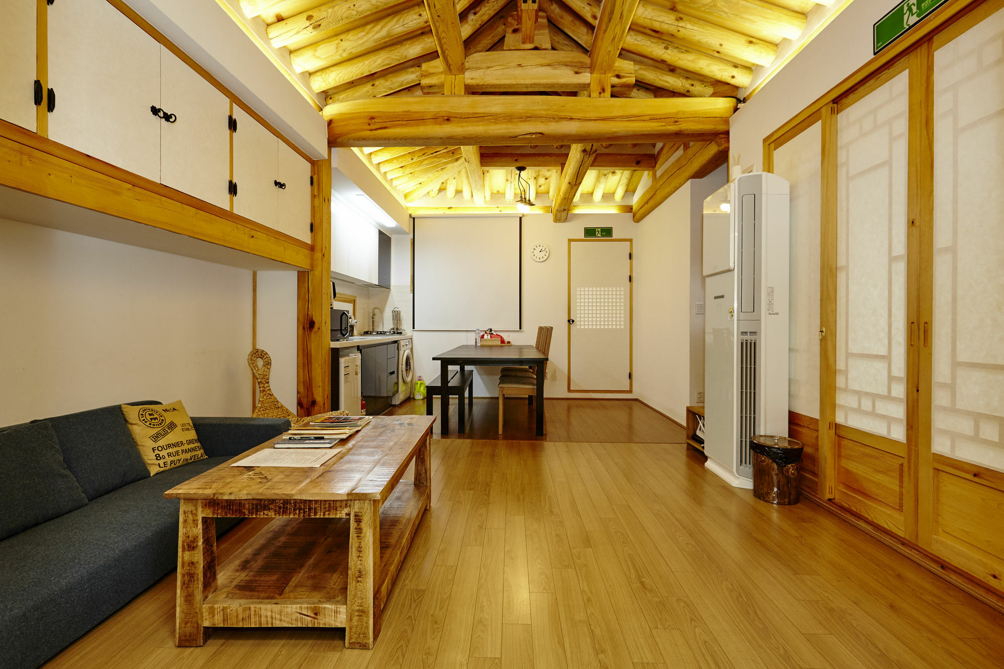 Hanok 24 Gyeongbokgung Guest house 2*